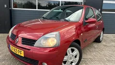 Rood Gebruikt 2005 Renault Clio R.S. Hatchback | € 1.350 (Super prijs)