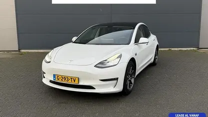 Gebruikt 2019 Tesla Model 3 Sedan | € 15.400 (Goede deal)