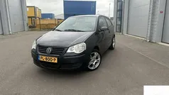 Zwart Gebruikt 2005 VW Polo Trendline Hatchback | € 950 (Goede deal)