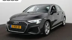 Zwart, metallic lak Gebruikt 2021 Audi A3 Sportback S-Line Hatchback | € 27.900 (Eerlijke prijs)
