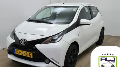 Occasion Toyota Aygo X-play 69 PK (50 kW) 2016 Hatchback Hatchback