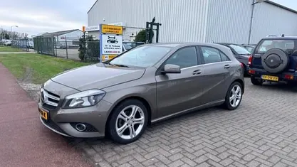Hatchback Occasion 2013 Mercedes A180 Ambition Hatchback | € 9.450 (Super prijs)