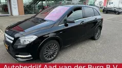 Zwart Gebruikt 2017 Mercedes B250e Business MPV | € 17.950 (Eerlijke prijs)