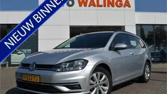 Grijs, metallic lak Gebruikt 2020 VW Golf VII Comfortline Stationwagen | € 11.950 (Goede deal)