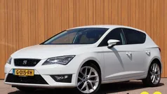 Wit Gebruikt 2016 Seat Leon CONNECT Hatchback | € 10.940 (Eerlijke prijs)