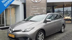 Gebruikt 2015 Toyota Auris Hybrid Hatchback | € 11.700 (Eerlijke prijs)