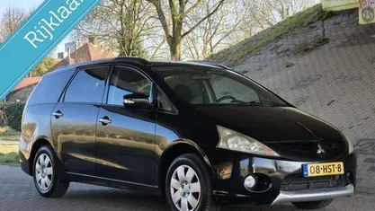 Zwart Occasion 2009 Mitsubishi Grandis MPV | € 995 (Goede deal)