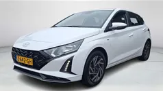 Atlas white solid Gebruikt 2024 Hyundai i20 Comfort Hatchback | € 22.440 (Eerlijke prijs)