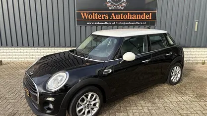 Gebruikt 2018 Mini Cooper Business Hatchback | € 13.950 (Eerlijke prijs)