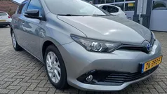 Grijs Gebruikt 2019 Toyota Auris Hybrid Plus Hatchback | € 17.295 (Eerlijke prijs)
