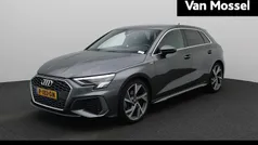 Grijs Gebruikt 2022 Audi A3 Sportback S-Line Hatchback | € 25.900 (Eerlijke prijs)