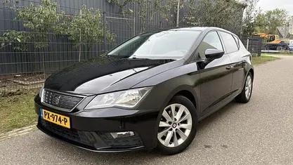 Zwart Gebruikt 2017 Seat Leon Business Hatchback | € 6.450 (Eerlijke prijs)