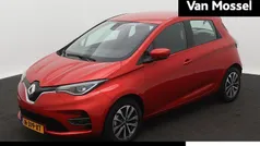 Vlamrood nnp Gebruikt 2020 Renault Zoe Zen Hatchback | € 12.440 (Super prijs)