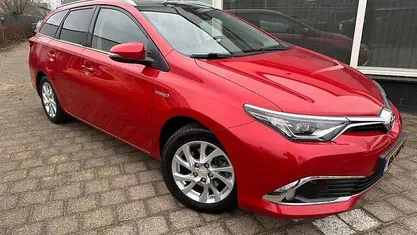 Occasion 2015 Toyota Auris Touring Sports Stationwagen | € 8.750 (Eerlijke prijs)