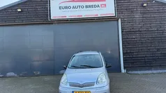 Grijs Gebruikt 2004 Toyota Yaris Verso Sol MPV | € 3.750 (Eerlijke prijs)