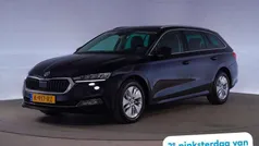 Zwart Gebruikt 2021 Skoda Octavia Business Line Stationwagen | € 14.709 (Goede deal)