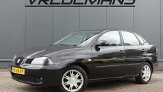 Zwart, metallic lak Gebruikt 2005 Seat Cordoba Reference Sedan | € 950 (Eerlijke prijs)