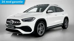 Wit Gebruikt 2023 Mercedes GLA180 AMG line SUV | € 42.500 (Eerlijke prijs)