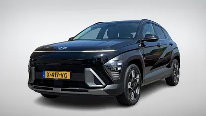Zwart Gebruikt 2024 Hyundai Kona Comfort SUV | € 29.789 (Eerlijke prijs)