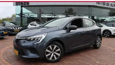 Gebruikt 2022 Renault Clio V Equilibre Hatchback | € 14.445 (Eerlijke prijs)