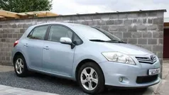 Blauw Gebruikt 2010 Toyota Auris Luna Sedan | € 8.500 (Eerlijke prijs)