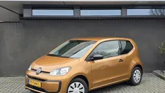 Bruin Gebruikt 2017 VW up! take up! Hatchback | € 6.450 (Goede deal)