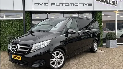 Zwart (metallic) Occasion 2016 Mercedes V220 Avantgarde Edition MPV | € 29.950 (Goede deal)