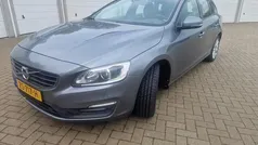 Gebruikt 2017 Volvo V60 Momentum Stationwagen | € 9.250 (Goede deal)