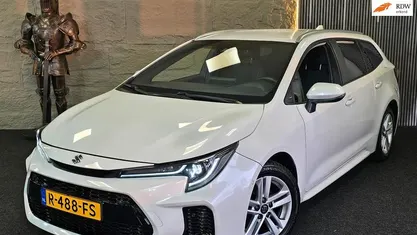 Wit Occasion 2022 Suzuki Swace Style Stationwagen | € 16.999 (Eerlijke prijs)