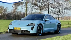 Gebruikt 2023 Porsche Taycan 4S Performance Package Sedan | € 71.800 (Super prijs)