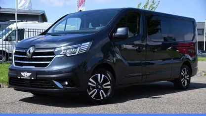 Occasion 2024 Renault Trafic Luxe MPV | € 40.850 (Eerlijke prijs)
