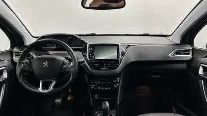 Grijs Gebruikt 2018 Peugeot 2008 GT-line SUV | € 10.000 (Eerlijke prijs)