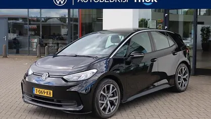 Zwart (metallic) Occasion 2023 VW ID.3 Comfortline Hatchback | € 24.950 (Eerlijke prijs)