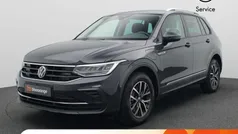 Grijs Gebruikt 2023 VW Tiguan Business SUV | € 38.900 (Eerlijke prijs)