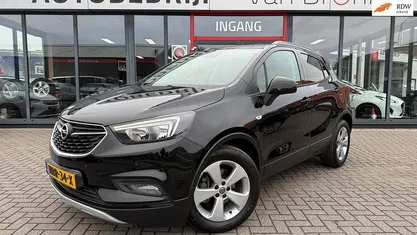 Zwart Gebruikt 2017 Opel Mokka X Edition SUV | € 15.450 (Eerlijke prijs)
