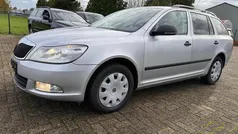 Grijs Gebruikt 2011 Skoda Octavia Stationwagen | € 3.500 (Super prijs)