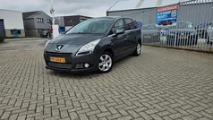 Grijs Gebruikt 2011 Peugeot 5008 MPV | € 3.950 (Eerlijke prijs)