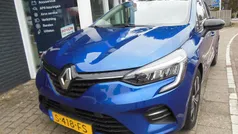 Blauw Gebruikt 2023 Renault Clio V Evolution Hatchback | € 15.850 (Eerlijke prijs)