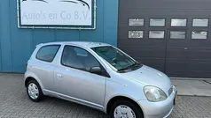 Grijs Gebruikt 2001 Toyota Yaris Luna Hatchback | € 2.150 (Eerlijke prijs)