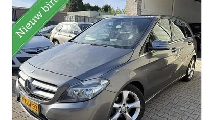 Grijs Gebruikt 2012 Mercedes B180 Ambition MPV | € 4.999 (Eerlijke prijs)