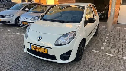 Geel Occasion 2011 Renault Twingo Collection Hatchback | € 3.100 (Eerlijke prijs)