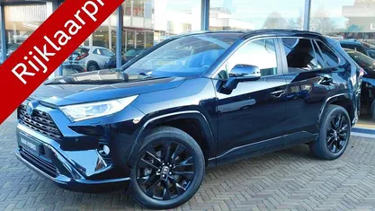 Zwart Gebruikt 2021 Toyota RAV4 Hybrid Edition SUV | € 35.400 (Eerlijke prijs)
