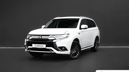 Wit Gebruikt 2020 Mitsubishi Outlander P-HEV SUV | € 22.095 (Goede deal)