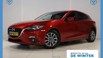 Rood Gebruikt 2017 Mazda 3 Hatchback | € 12.745 (Eerlijke prijs)