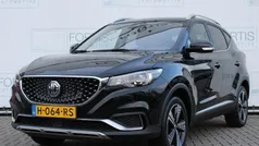 Zwart Gebruikt 2020 MG ZS Luxury Sedan | € 15.400 (Eerlijke prijs)