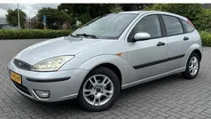 Grijs Gebruikt 2004 Ford Focus Collection Hatchback | € 1.995 (Eerlijke prijs)