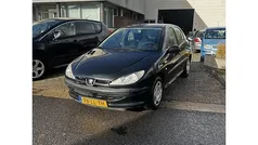 Zwart Gebruikt 2003 Peugeot 206 Hatchback | € 995 (Eerlijke prijs)