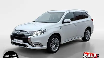 Occasion Mitsubishi Outlander P-HEV Intense 68 PK (50 kW) 2020 Silky white p SUV