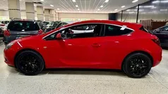 Rood, andere lak Gebruikt 2012 Opel Astra GTC Sport Coupé | € 7.750 (Eerlijke prijs)