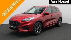 Rood Gebruikt 2022 Ford Kuga ST-Line SUV | € 26.945 (Eerlijke prijs)